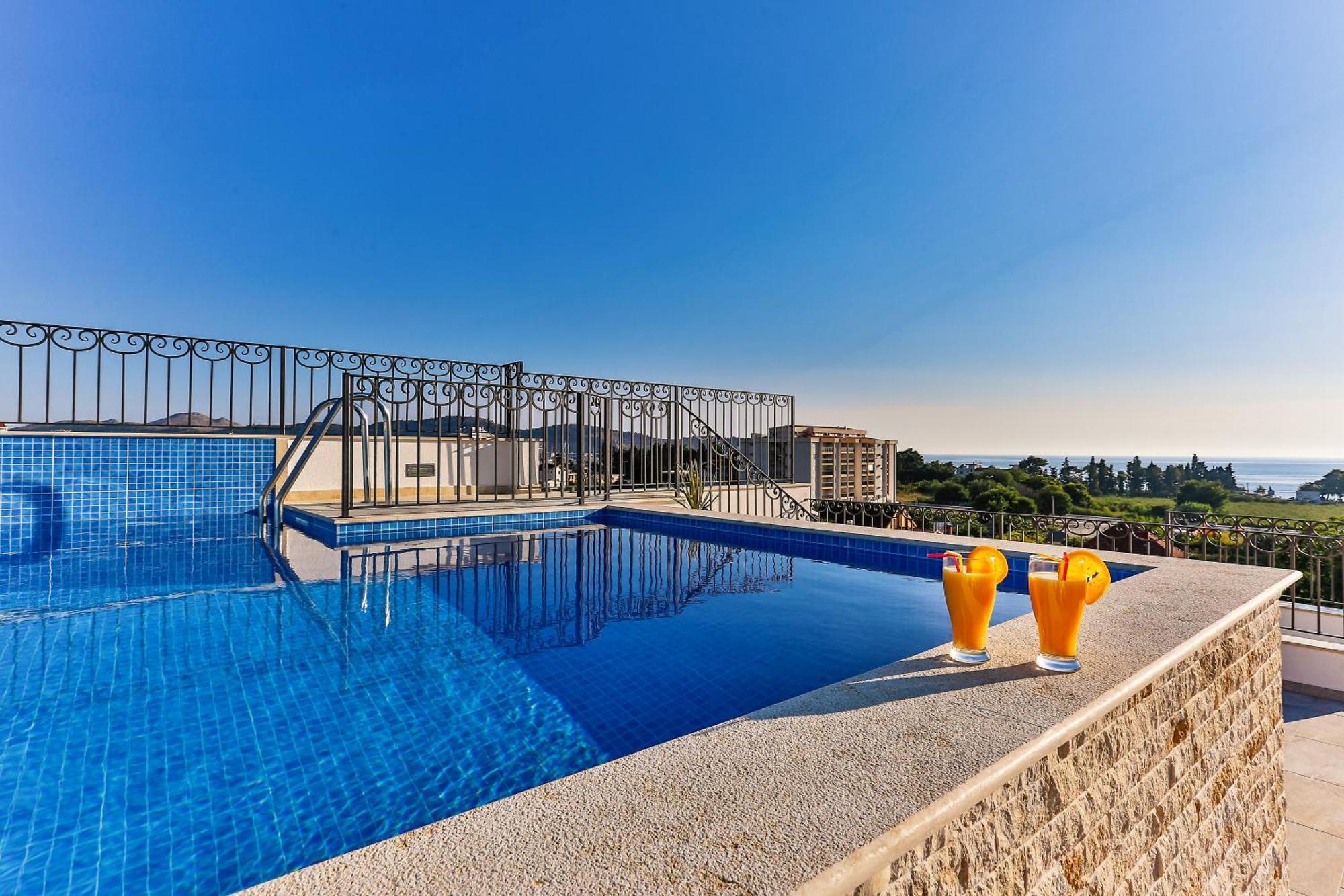 De Lux Apartments Luka Bar Bagian luar foto