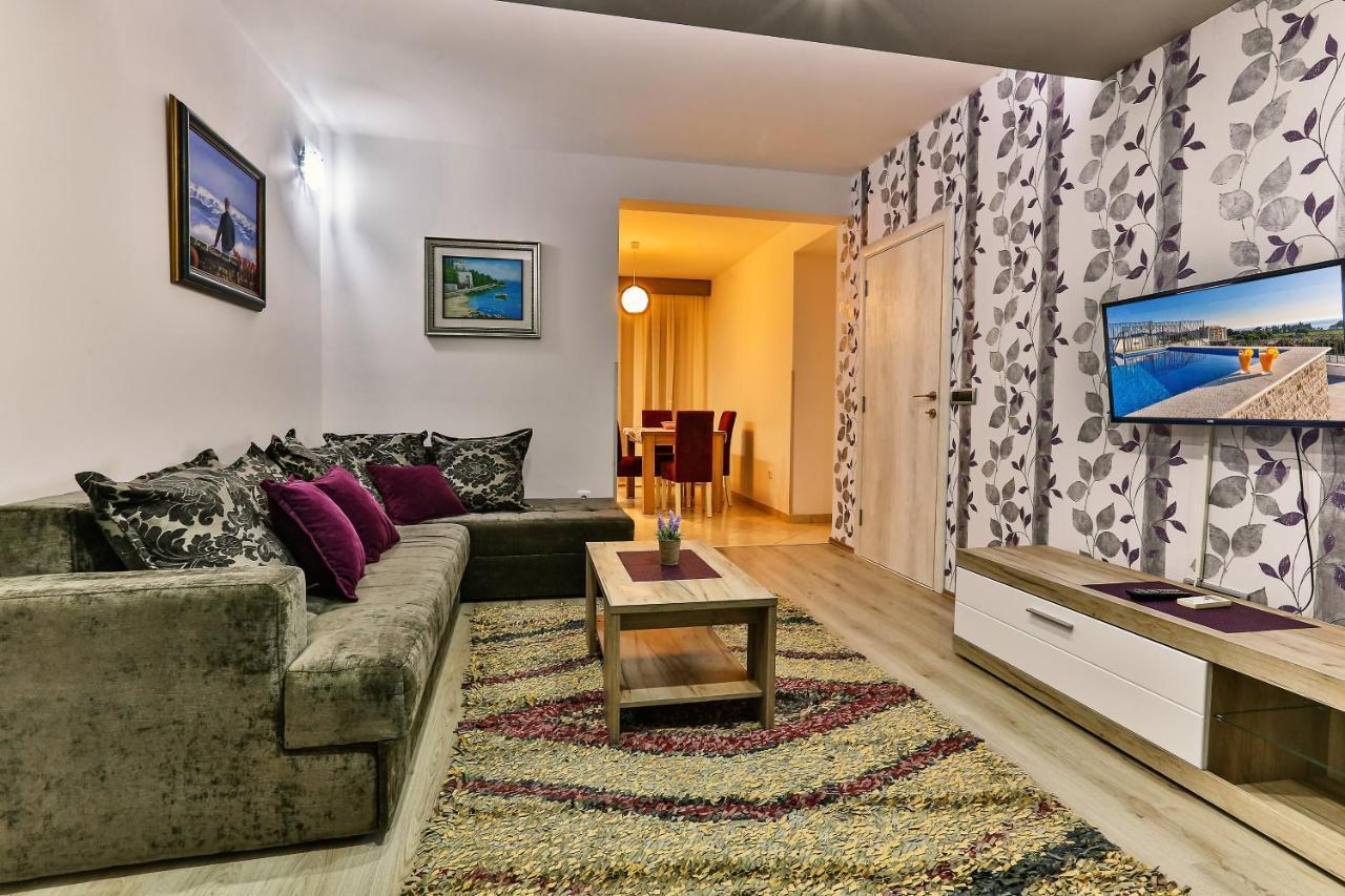 De Lux Apartments Luka Bar Bagian luar foto