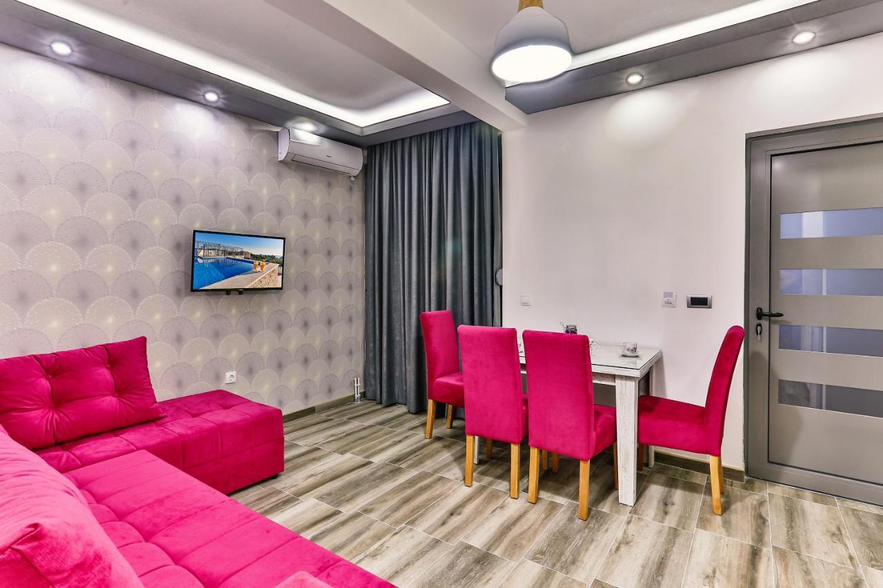 De Lux Apartments Luka Bar Bagian luar foto